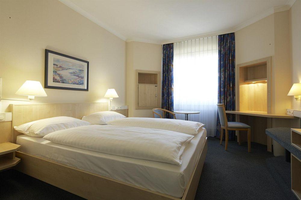IntercityHotel Kassel Buitenkant foto