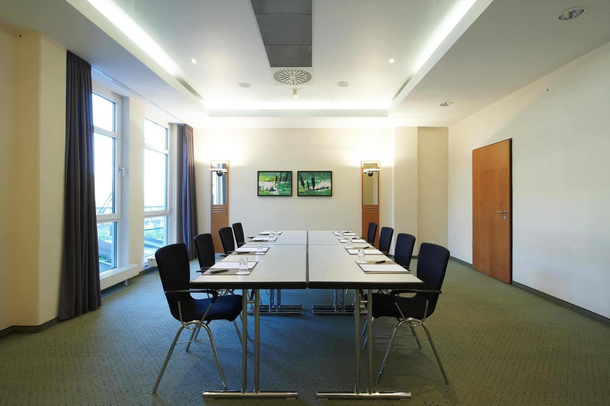 IntercityHotel Kassel Buitenkant foto